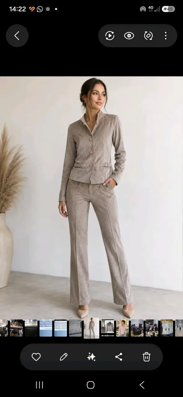 Traje de Mujer Beige Elegante - 1