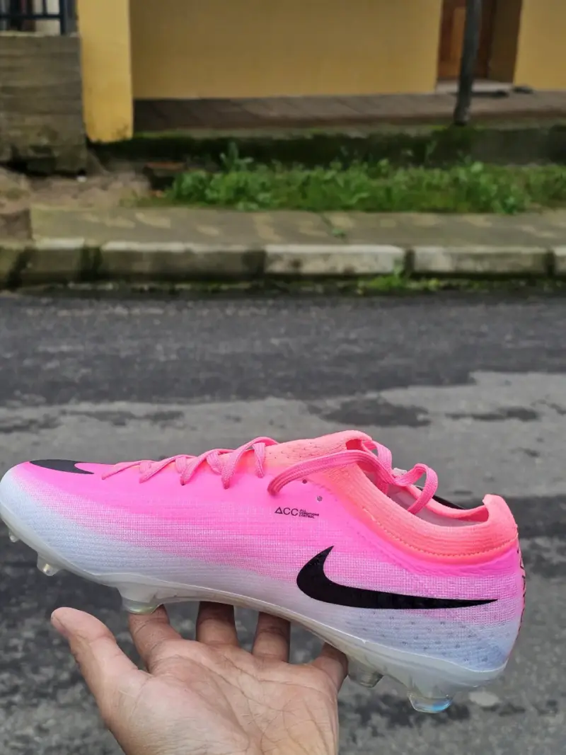 Botines de fútbol rosa para césped - 3