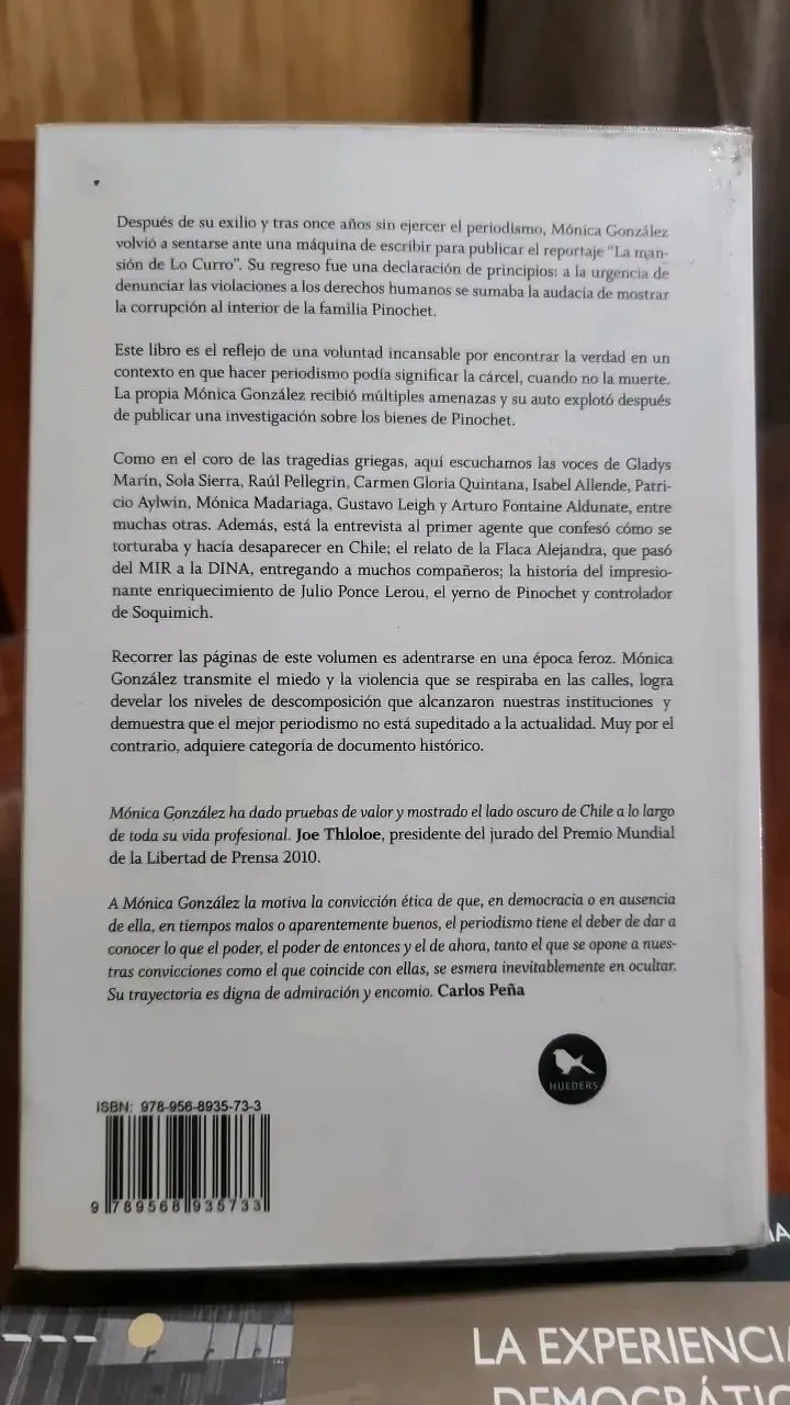 Libro 'Apuntes de una Época Feroz' de Mónica González - 2