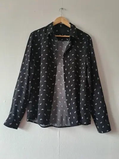 Blusa negra H&M, nueva, talla S - miniatura 2