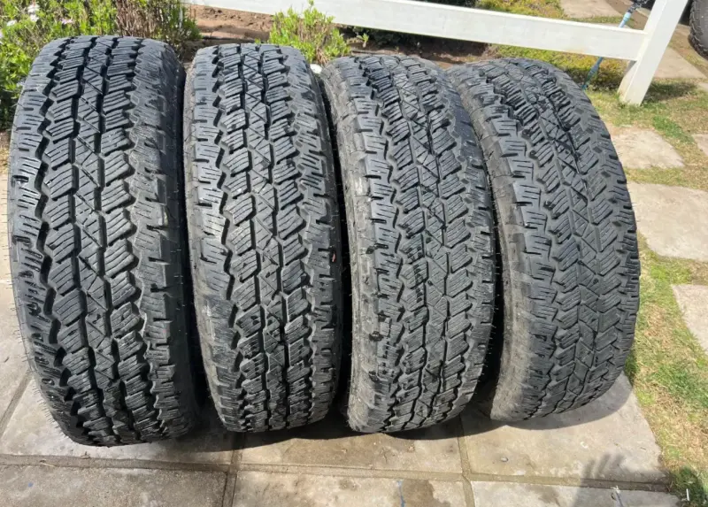 Neumáticos Bridgestone Dueler 255/70R17 usados - 2