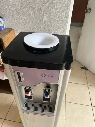 Dispensador de agua fría y caliente Aweh - miniatura 2