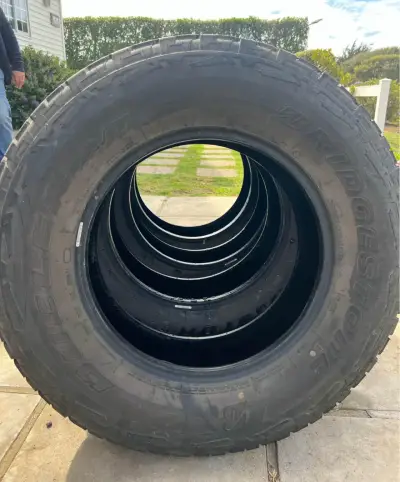 Neumáticos Bridgestone Dueler 255/70R17 usados - miniatura 5