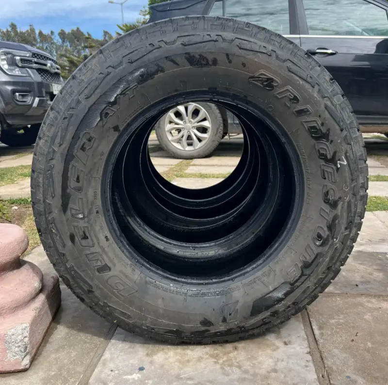 Neumáticos Bridgestone Dueler 255/70R17 usados - 6