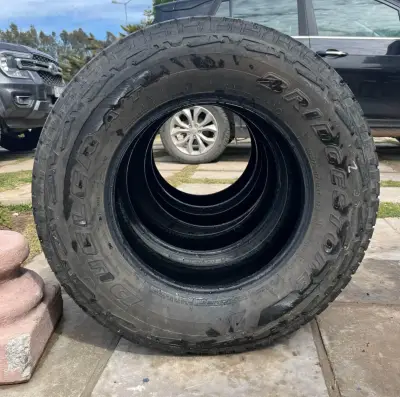 Neumáticos Bridgestone Dueler 255/70R17 usados - miniatura 6