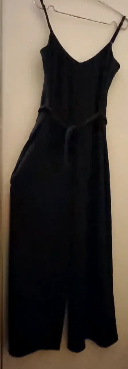 Jumpsuit negro H&M con tirantes - 3
