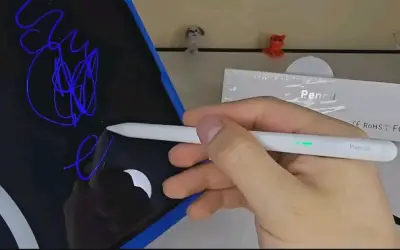Lápiz táctil para iPad con carga usb C - miniatura 2
