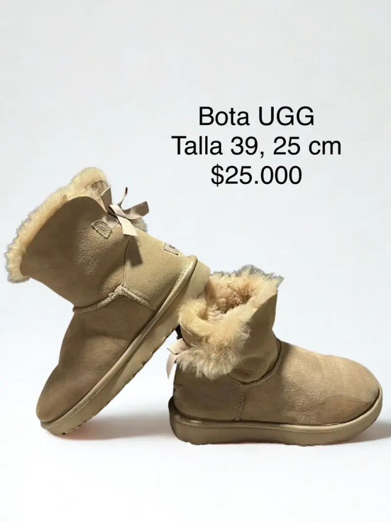 Botas UGG talla 39 beige con forro de lana