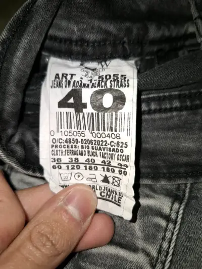 Jeans gris con strass talla 40 - miniatura 3