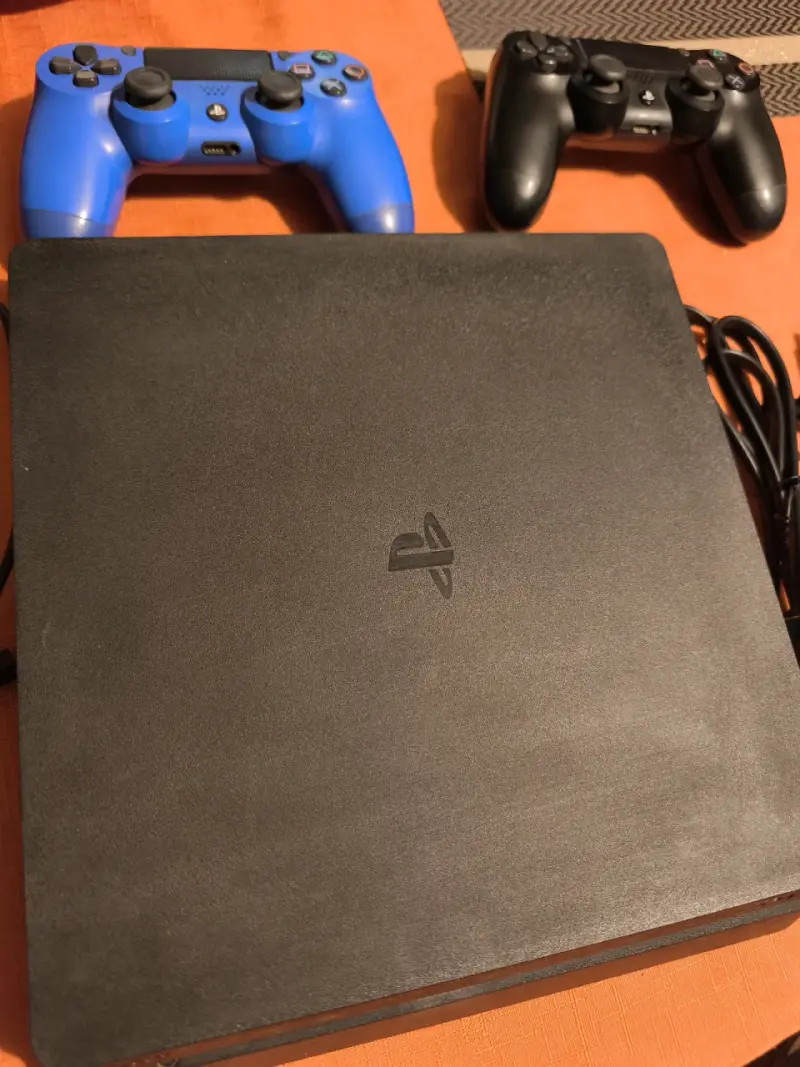 Consola PlayStation 4 Slim 500 GB - 2