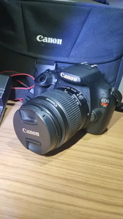 Cámara Canon EOS Rebel T5 con accesorios - miniatura 2