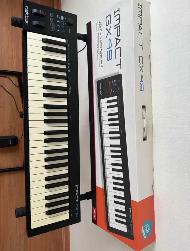 Controlador midi nektar impact gx49 + atril doble - 2