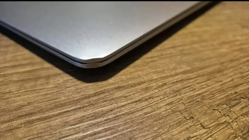 MacBook Air M1 2020 13.3 pulgadas 8GB RAM - 6