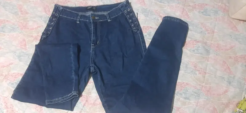 Jeans azul con ojales laterales Menina - 2