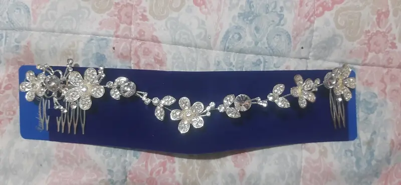Tocado de Novia con Flores y Cristales - 2