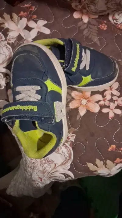 Zapatos y zapatillas - miniatura 1