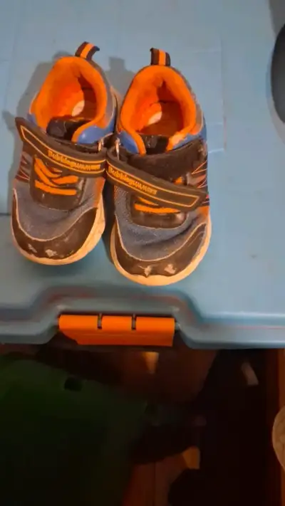Zapatos y zapatillas - miniatura 2