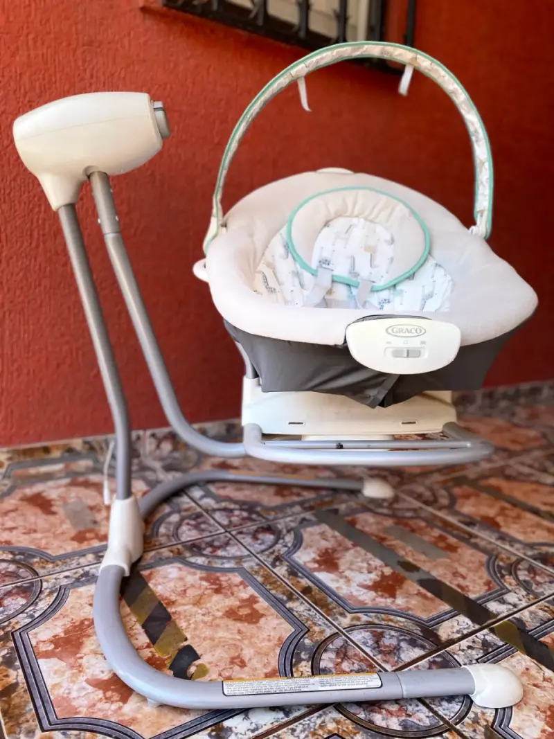 Mecedora para bebé Graco con diseño moderno - 2