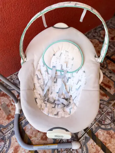 Mecedora para bebé Graco con diseño moderno - miniatura 3
