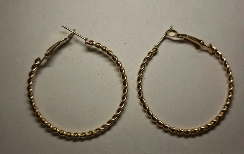 Aros de aro dorados estilo trenzado - 3