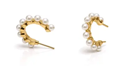 Aros dorados con perlas estilo elegante - miniatura 2