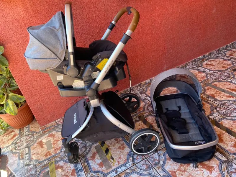 Coche de bebé Bebesit con moisés y silla de auto
