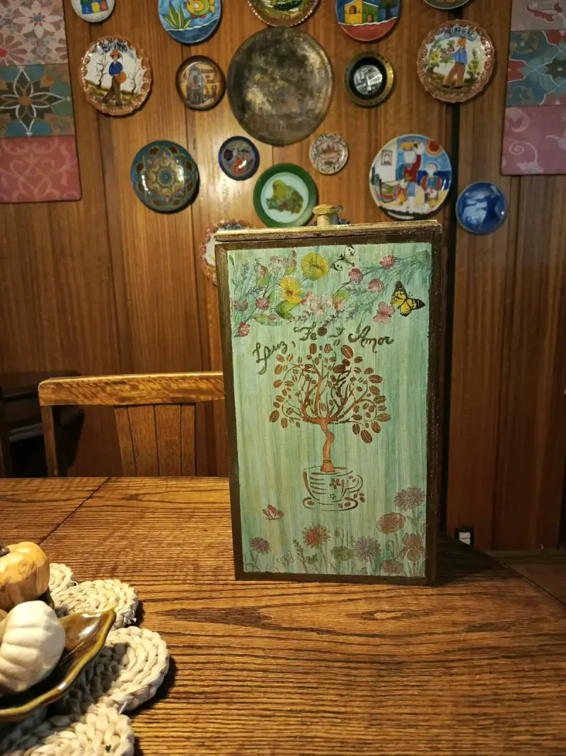Caja decorativa de madera pintada a mano para te - 4