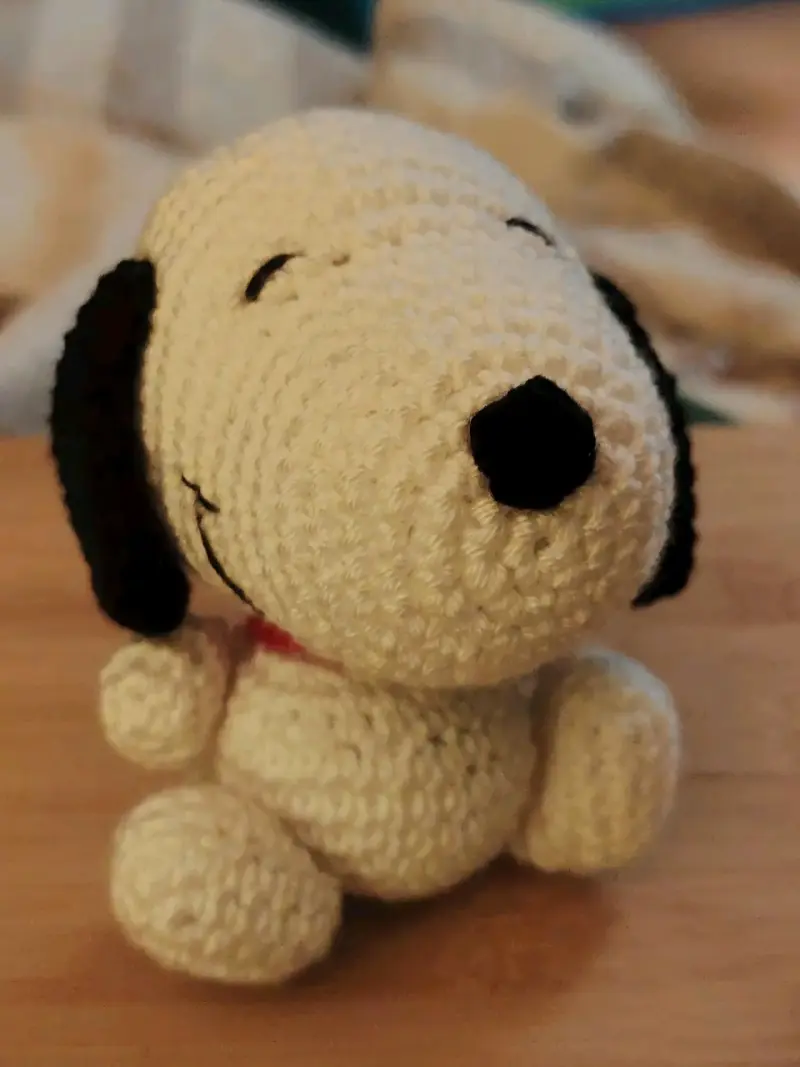 Peluche tejido a crochet de Snoopy - 2