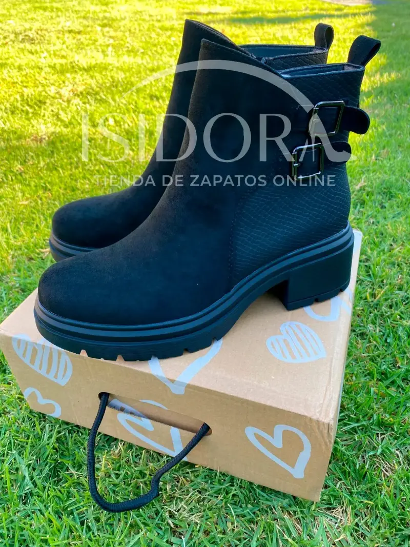 Botines negros - 2