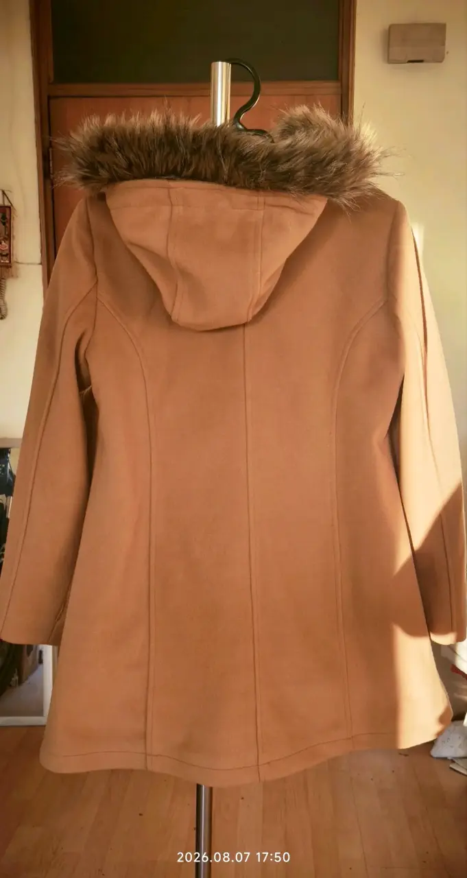 Abrigo de mujer Sybilla color mostaza con capucha - 2