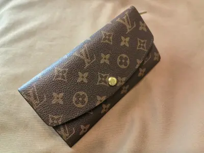 Cartera de cuero marrón con monograma - miniatura 3