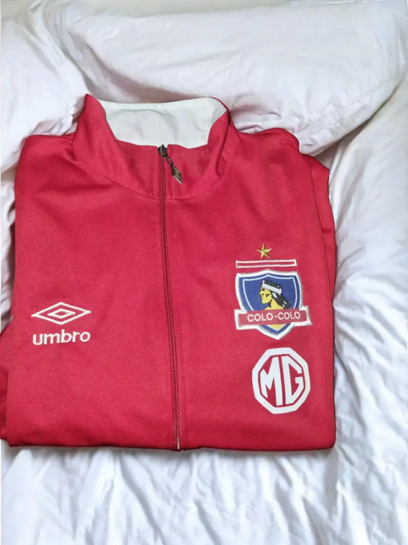 Chaqueta Roja Umbro Colo-Colo con Cierre