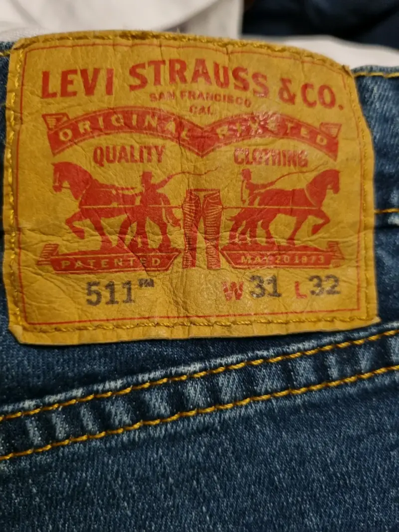 Jeans de mezclilla azul Levi's para hombre - 6