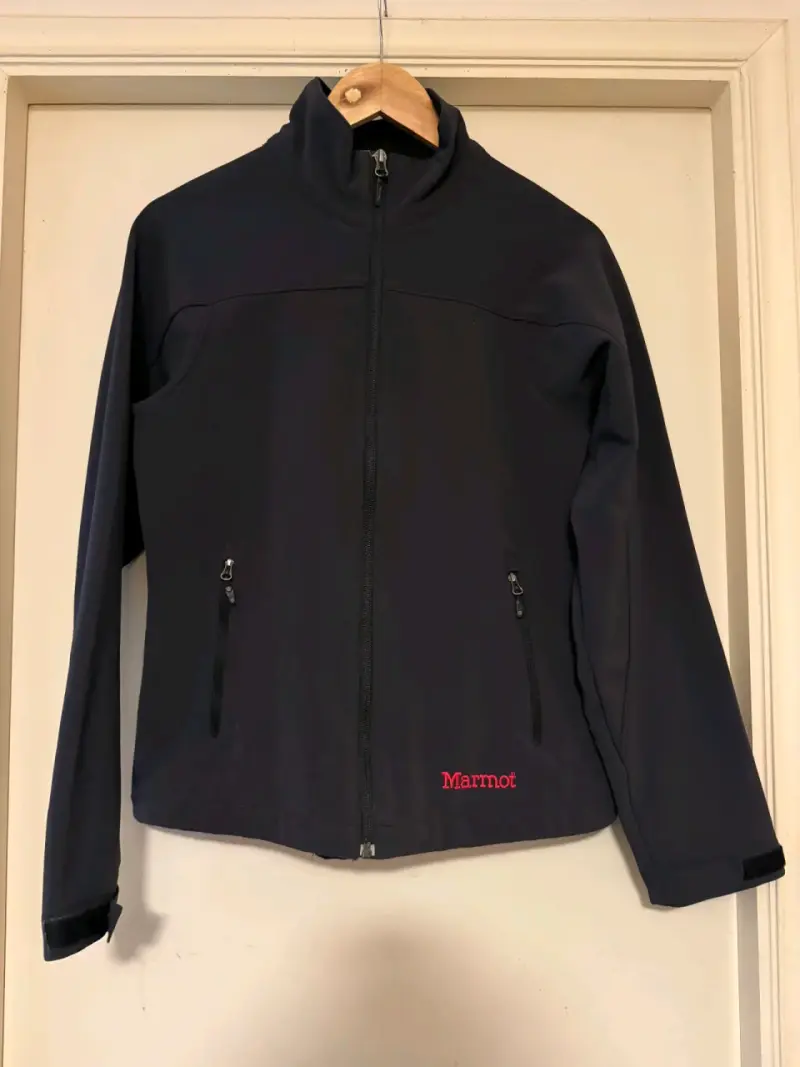 Chaqueta Softshell Negra Marmot para Mujer - 1