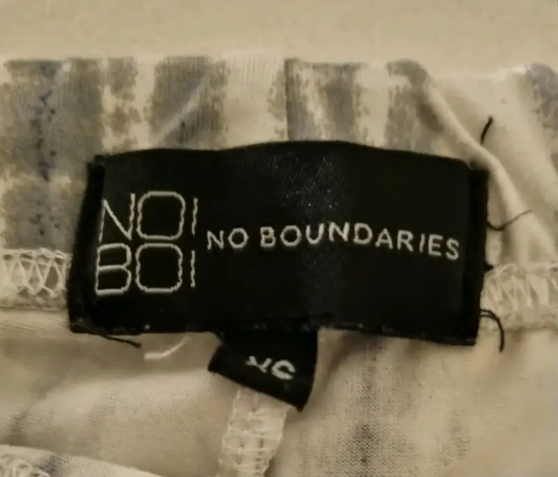 Calzas Leggings estampados No Boundaries - 2