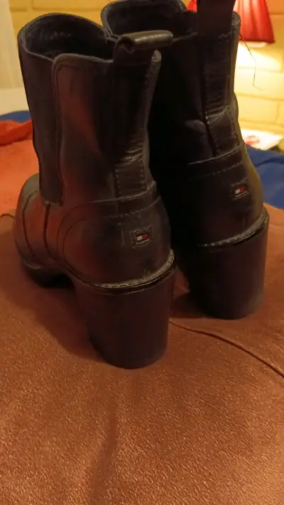 Botines de cuero negro con tacón grueso - miniatura 2