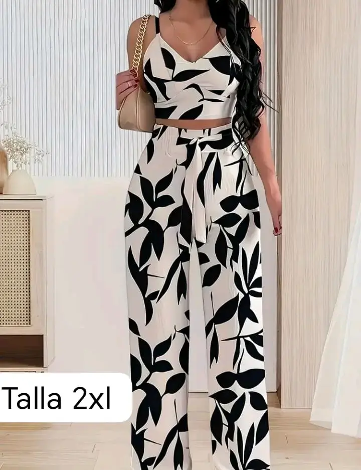 Conjunto de dos piezas estampado floral blanco y negro