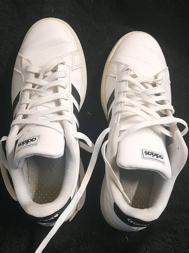 Zapatillas deportivas blancas Adidas clásicas - 2