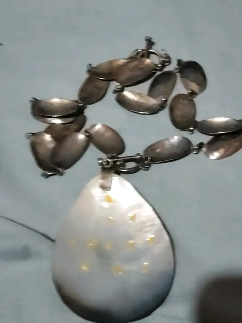 Collar de metal con colgante ovalado - 3