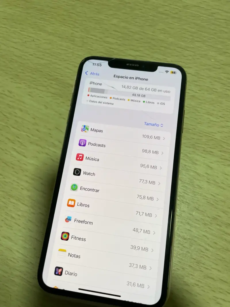iPhone XS max con detalle funcionando normalmente - 4