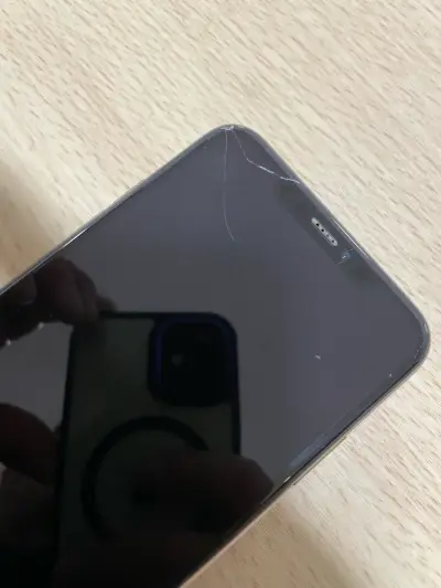 iPhone XS max  con detalle funcionando normalmente - miniatura 6