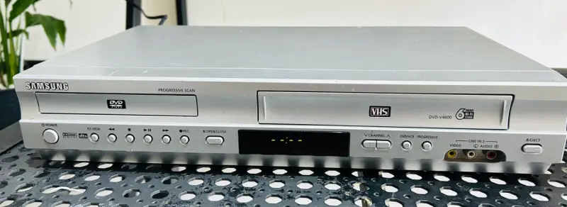 Reproductor DVD/VHS Samsung con Progressive Scan - 2