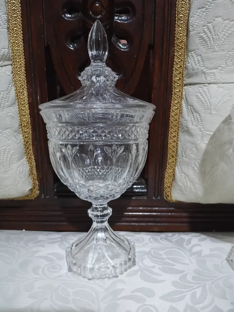 Bomboneras  cin tapa y pedestal - 3