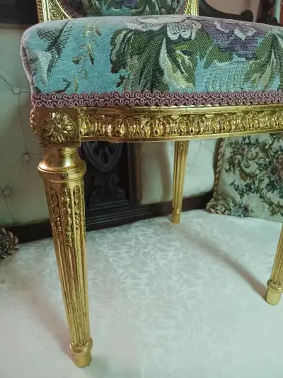 Silla de estilo clásico con tapiz floral - miniatura 4