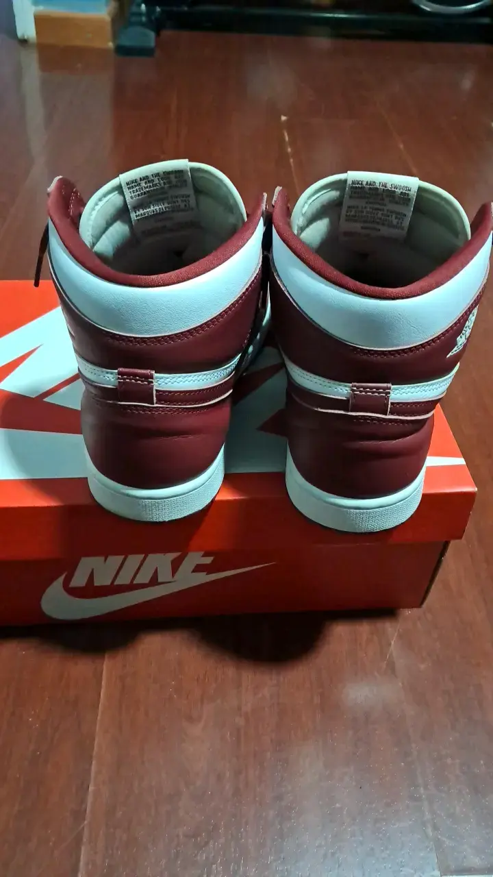 Zapatillas Nike Air Jordan 1 Mid Burdeos - 4