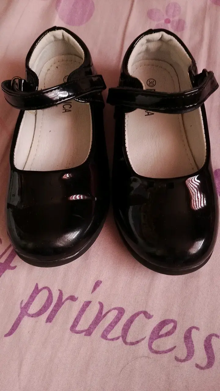 Zapatos de charol negro para niña talla 30 - 2