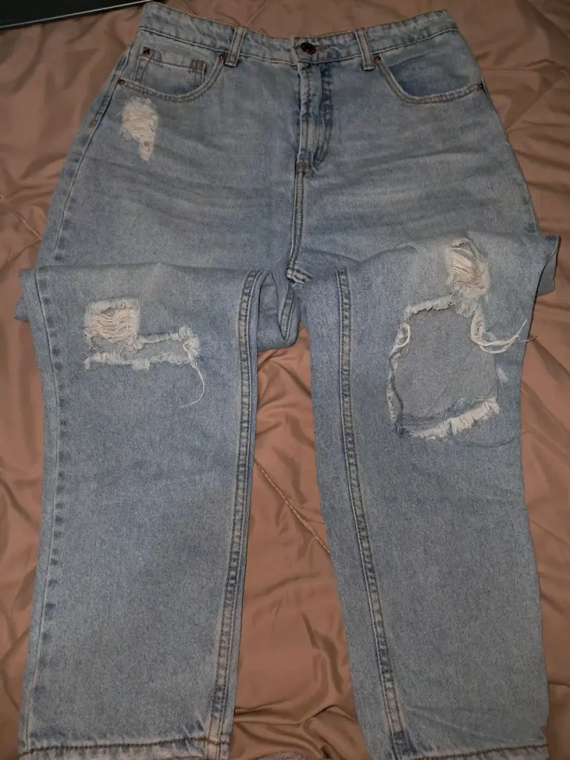 Jeans de mezclilla azul desgastados para mujer - 3