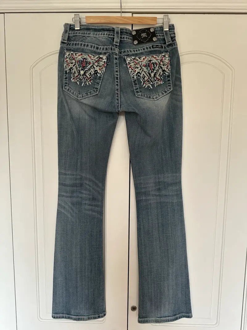 Jeans Miss Me bordados para mujer - 2