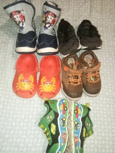 Lote de ropa y calzado infantil mixto - miniatura 2