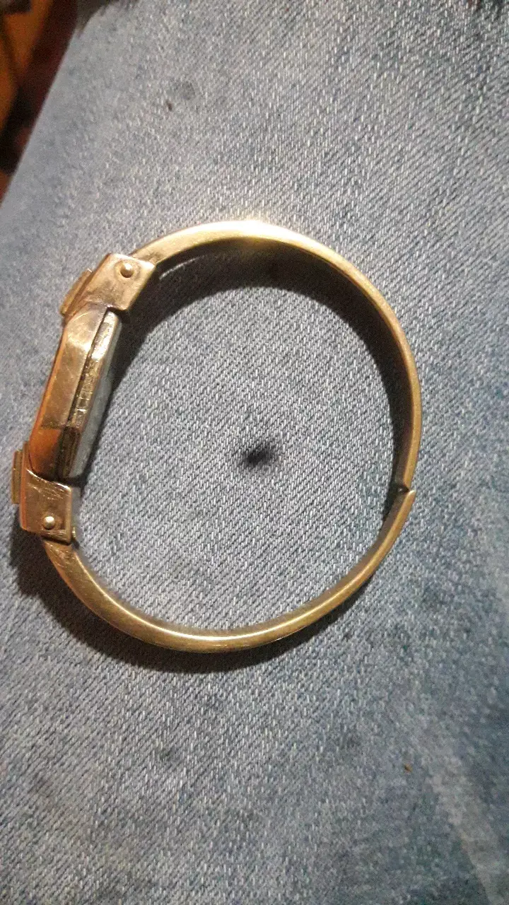 Reloj pulsera vintage dorado para mujer - 3